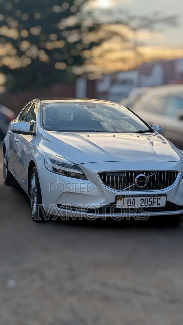 Volvo V40 2016 White