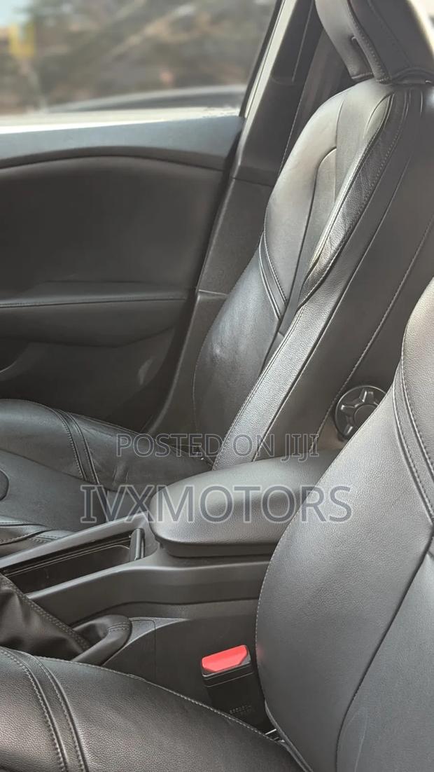 Volvo V40 2016 White