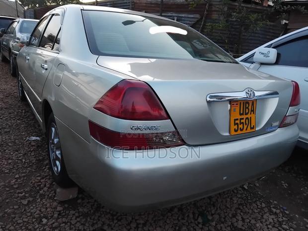 Toyota Mark II 2002 Silver