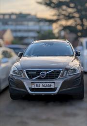 Volvo XC60 2011 Brown for sale