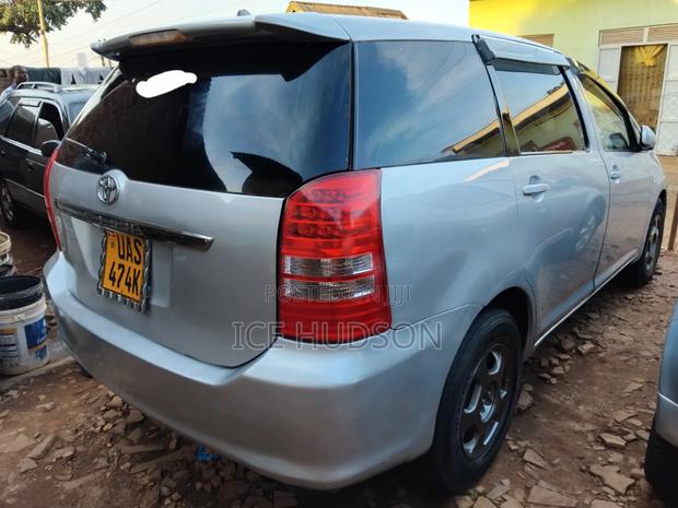 Toyota Wish 2003 Silver