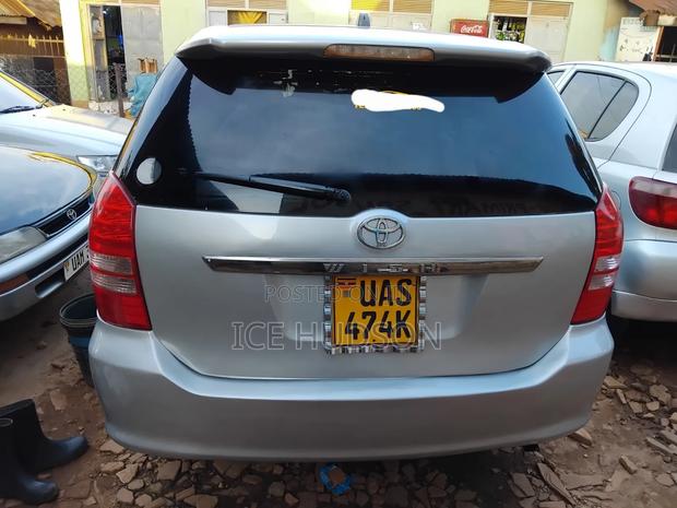 Toyota Wish 2003 Silver