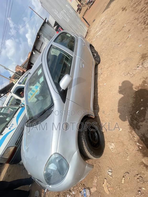 Toyota Vitz 1.3 FWD 5dr 2018 Silver