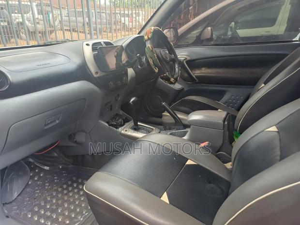 Toyota RAV4 Automatic 2003 Silver