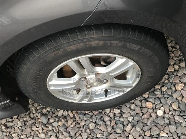 Toyota Sienta 2007 Gray