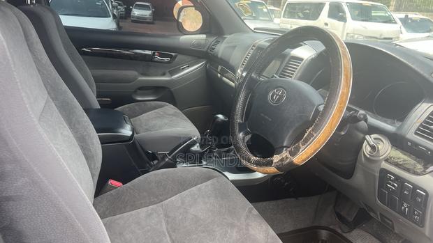 Toyota Land Cruiser Prado 2006 Black