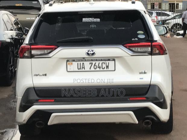 Toyota RAV4 2020 White