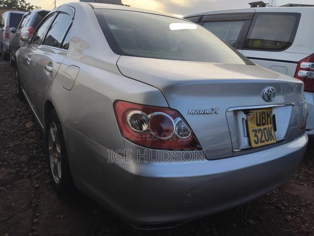 Toyota Mark X 2005