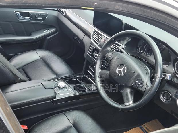 Mercedes-Benz E300 2011 Black