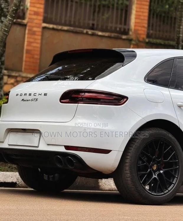Porsche Macan GTS 2018 White