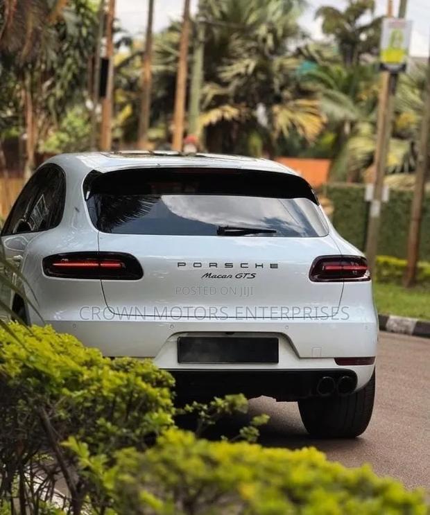 Porsche Macan GTS 2018 White