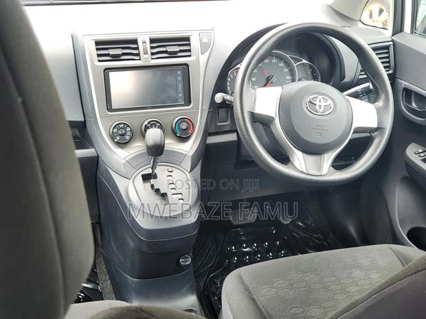 Toyota Ractis 2011 White