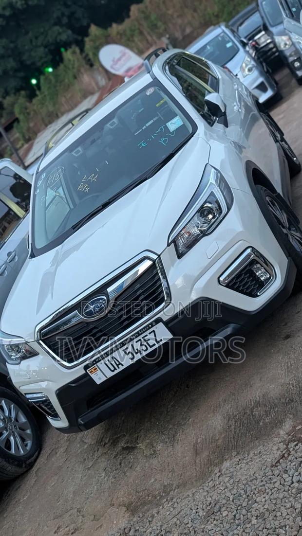 Subaru Forester 2019 Off white