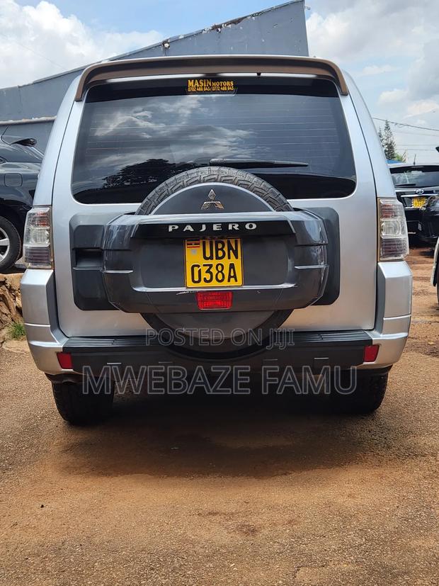 Mitsubishi Pajero 2014