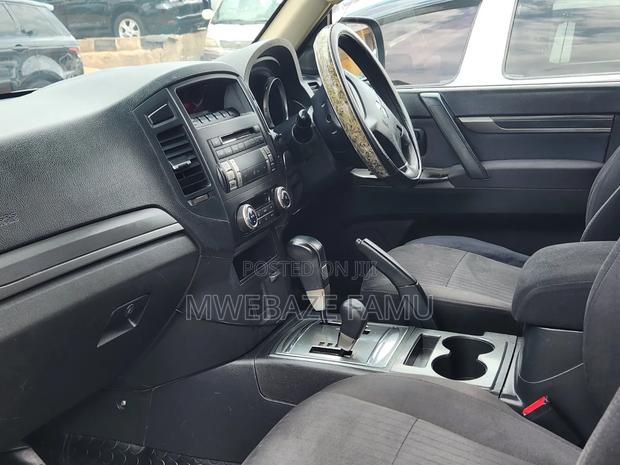 Mitsubishi Pajero 2014