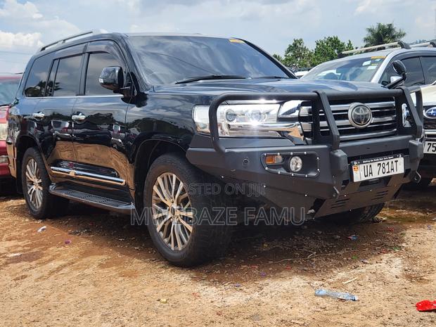 Toyota Land Cruiser 2017 Black