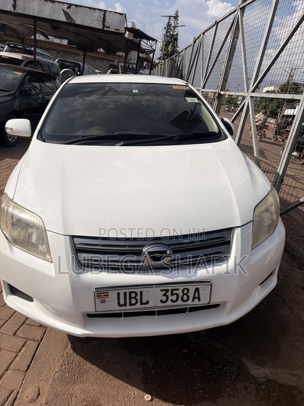 Toyota Corolla Fielder 2010 White