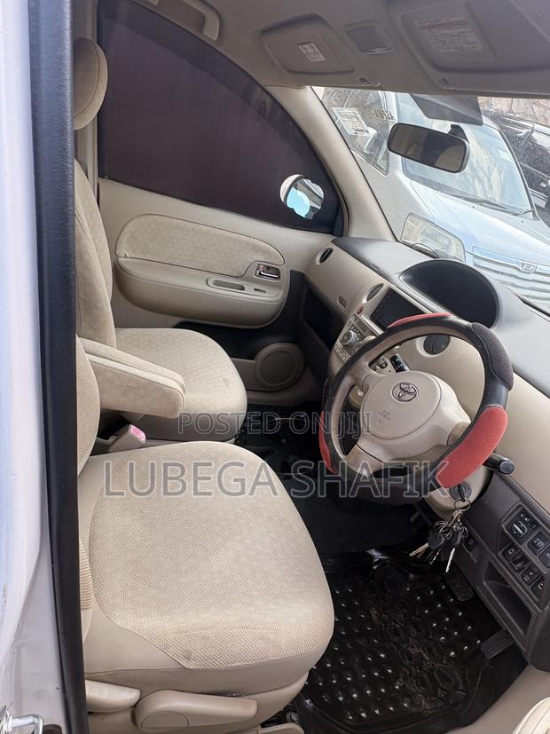 Toyota Sienta 1.5 AWD 2009 White