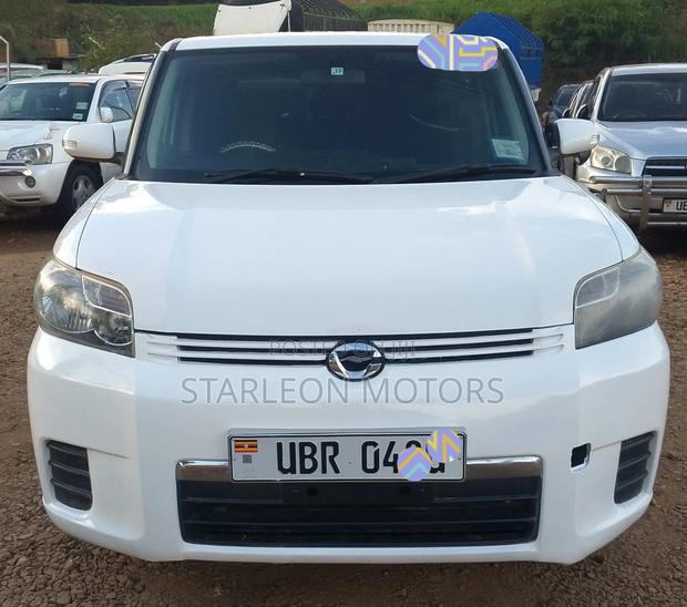 Toyota Corolla Rumion 2010 White