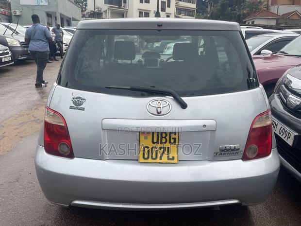 Toyota IST 2006 White
