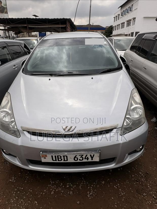 Toyota Wish 2006 Silver