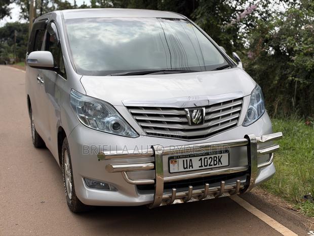 Toyota Alphard 2009 Silver