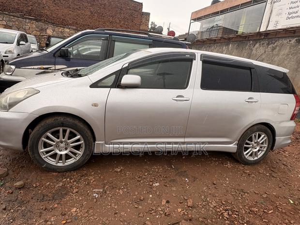 Toyota Wish 2006 Silver