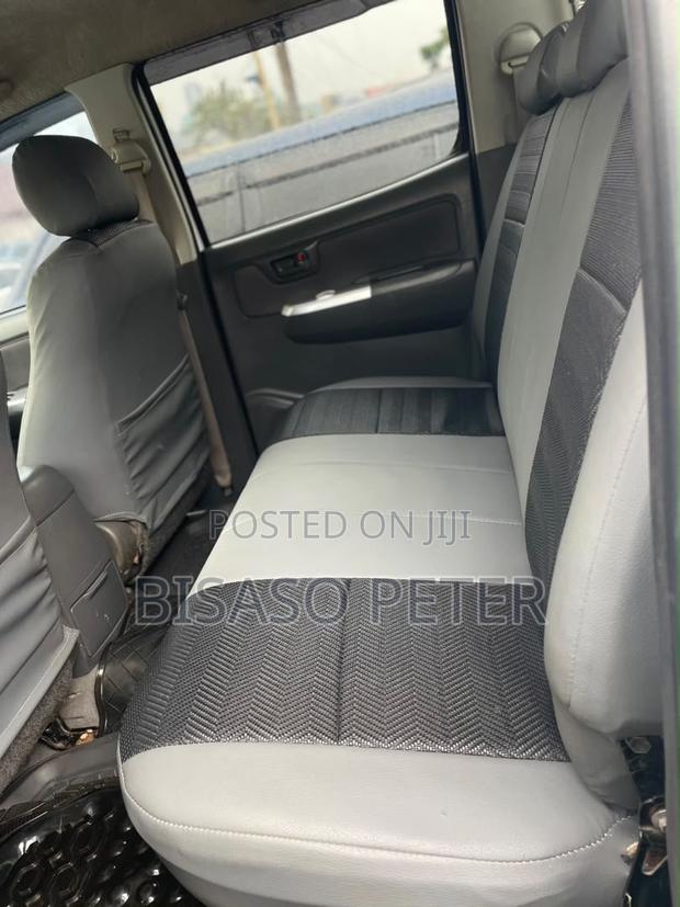 Toyota Hilux 2013 White
