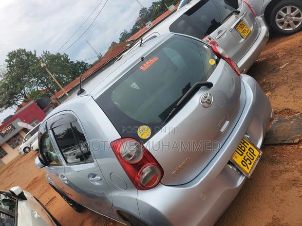 Toyota Passo 2010 Silver