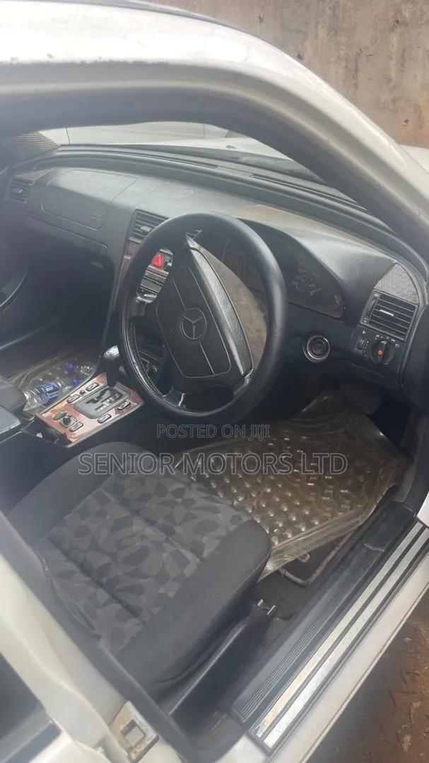 Mercedes-Benz C200 2000 White