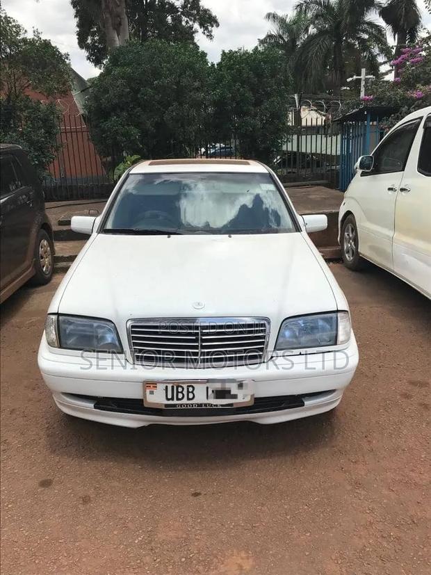 Mercedes-Benz C200 2000 White