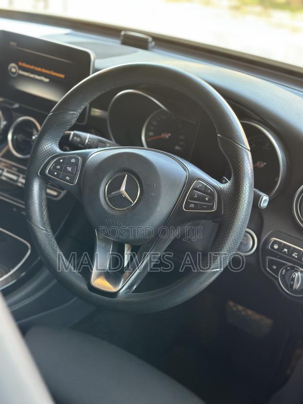 Mercedes-Benz GLC-Class 2019 White