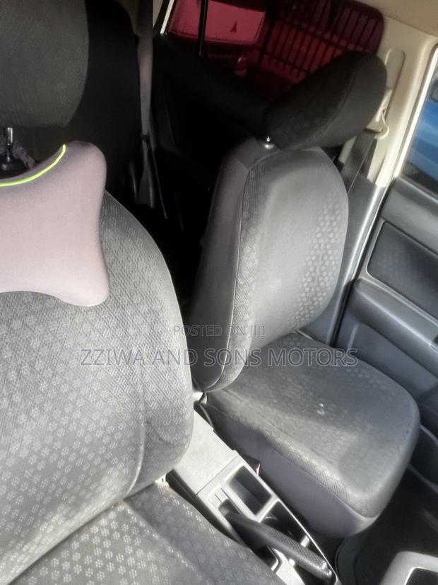 Toyota Corolla Rumion Hatchback 1.5 FWD 2010 White