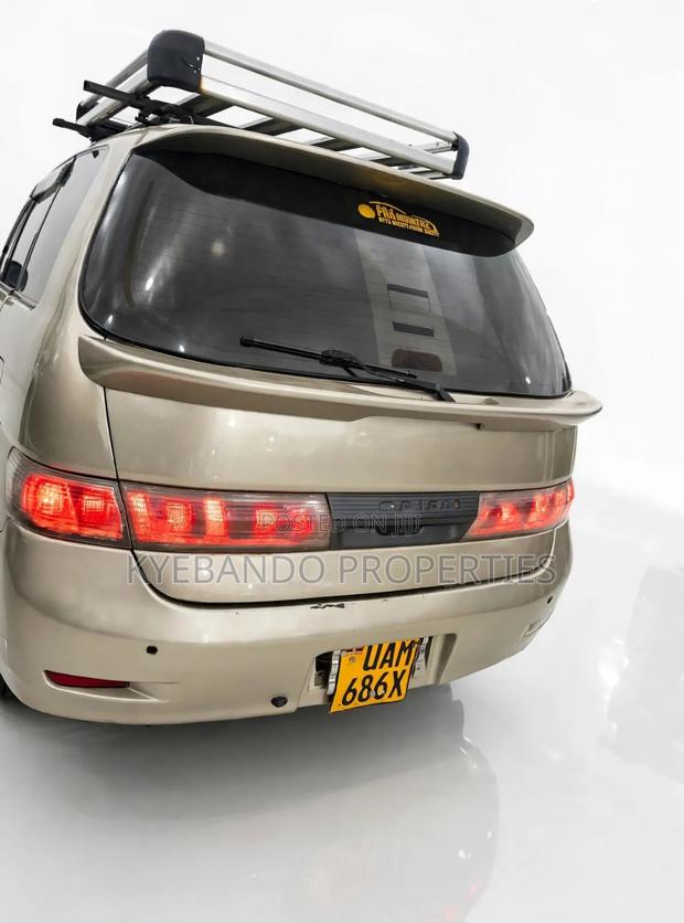 Toyota Gaia 1999 Silver