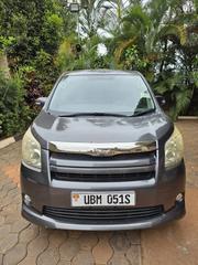 Toyota Noah 2.0 143hp AWD (7 Seater) 2007 Gray for sale