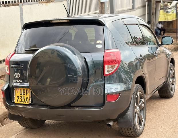 Toyota RAV4 2.4 2008 Gray