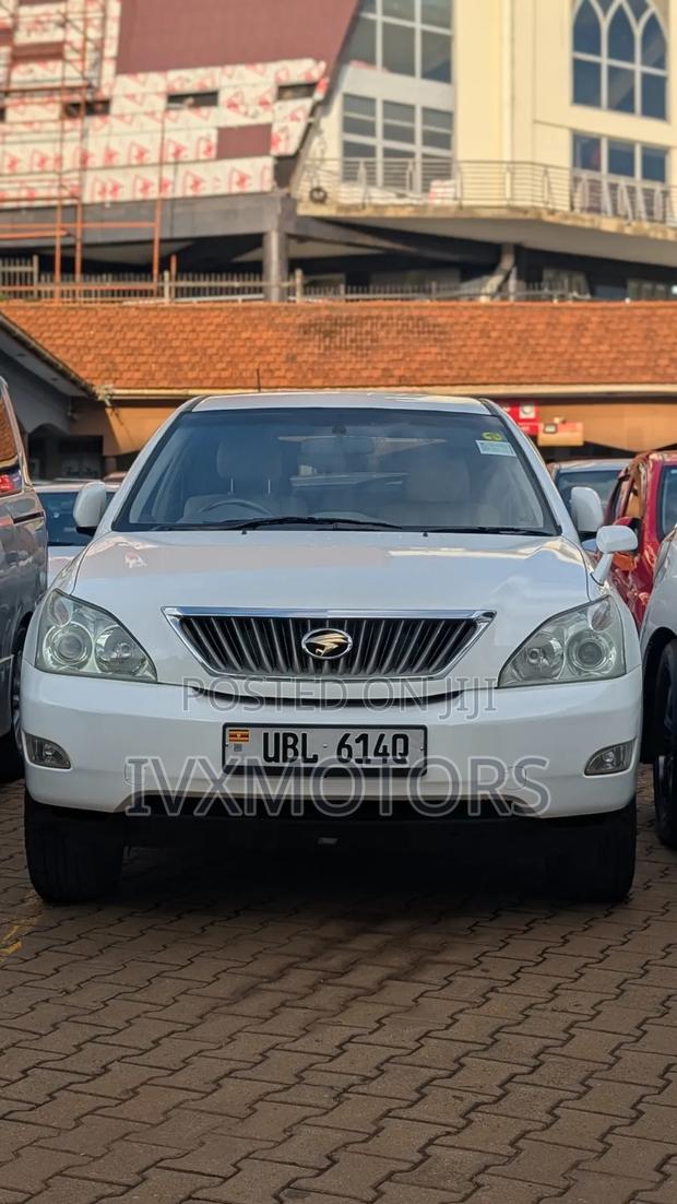 Toyota Harrier 2009 White