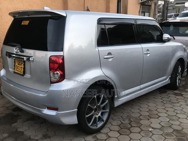 Toyota Corolla Rumion 2010 Silver
