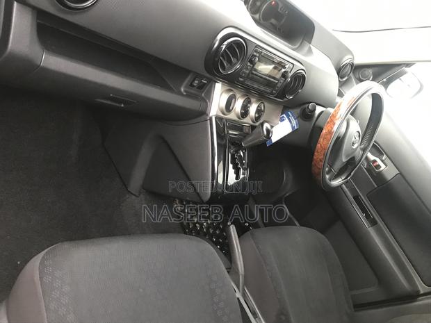 Toyota Corolla Rumion 2010 Silver