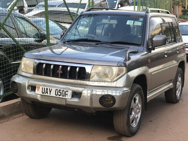 Mitsubishi Pajero IO 2001 Gray