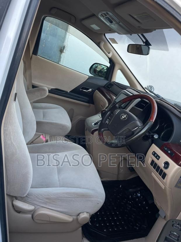 Toyota Alphard 2010 White