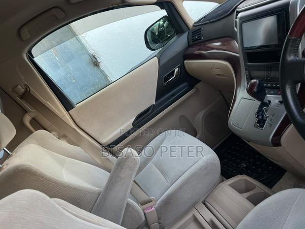 Toyota Alphard 2010 White