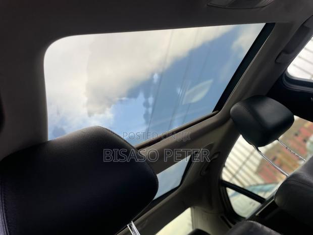 Mercedes-Benz E300 2010 Beige