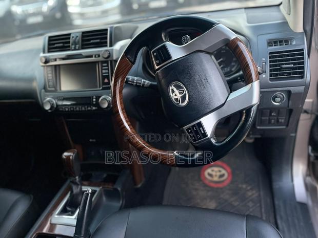 Toyota Land Cruiser Prado 2.8 D-4D 2014 Gray