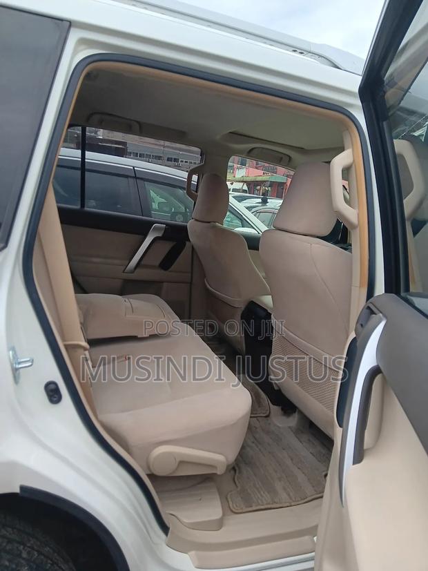 Toyota Land Cruiser Prado 2022 White