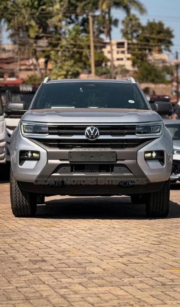 Volkswagen Amarok 2025 Gray