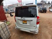 Toyota Noah 2.0 143hp AWD (7 Seater) 2010 White for sale