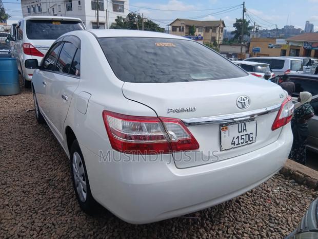 Toyota Premio 2010 White