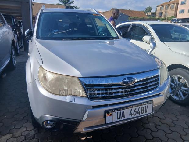 Subaru Forester 2010 Silver
