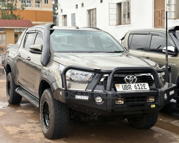 Toyota Hilux Revo Double Cab Deisel 2.8 AWD 2018 Green